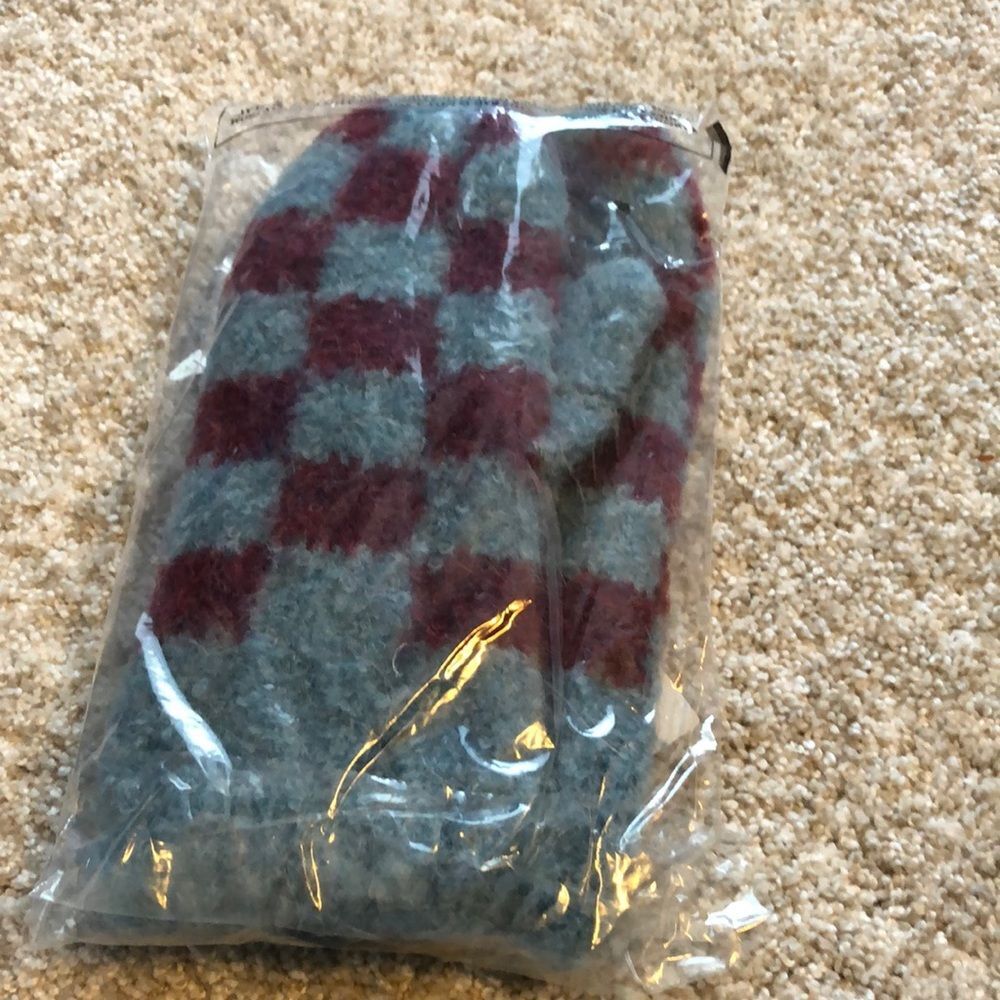 New Urban outfitters gloves cozy warm